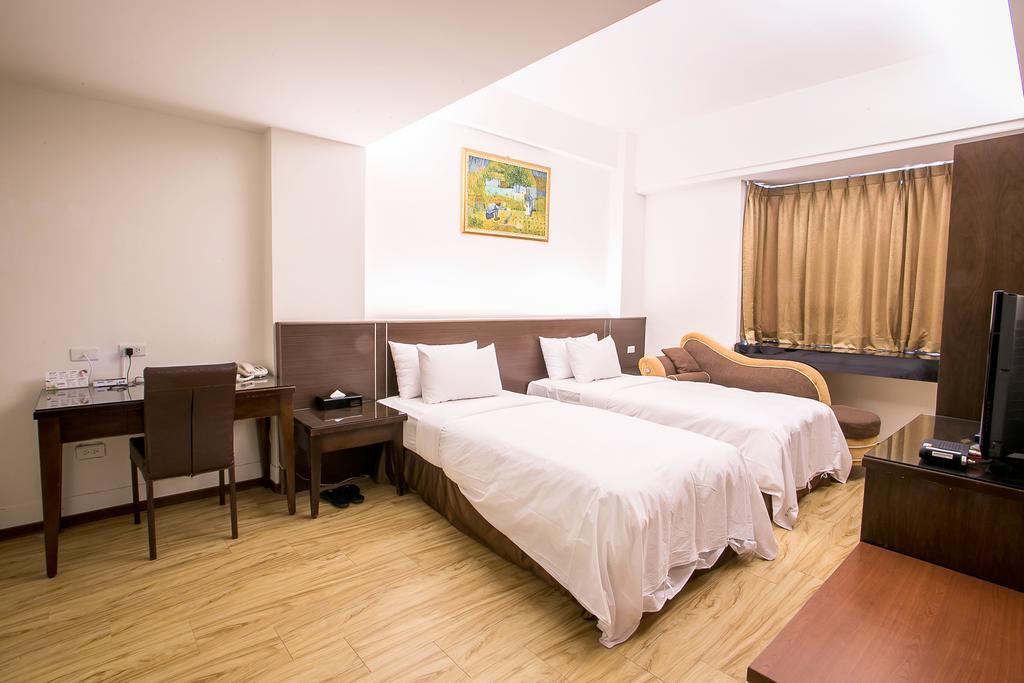 Huang Shin Business Hotel-Chung Kang Тайчжун Экстерьер фото
