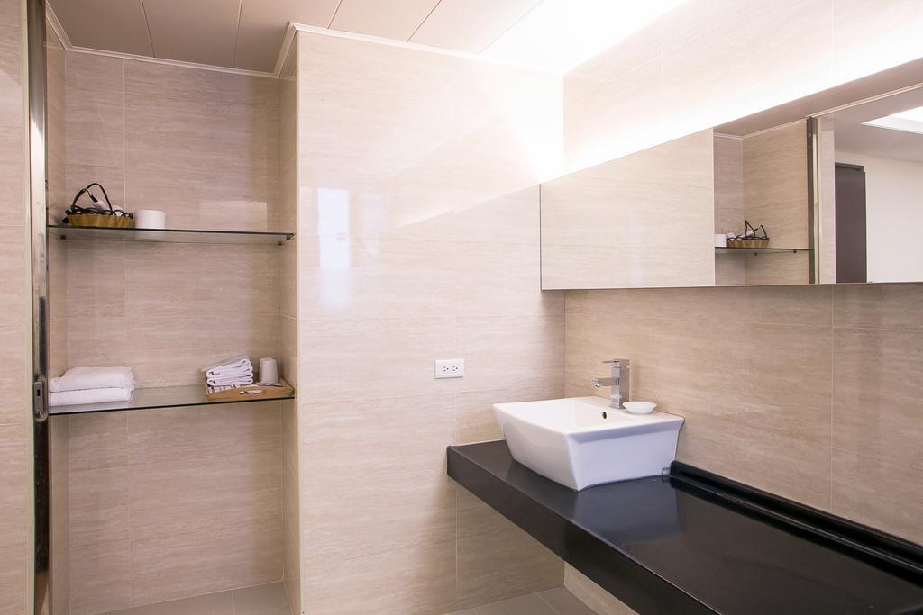 Huang Shin Business Hotel-Chung Kang Тайчжун Экстерьер фото